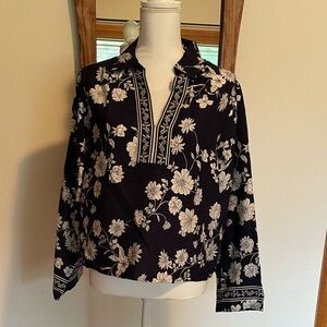 LOFT Navy Blue and White Floral Blouse